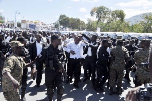 Haiti: Le Président Martelly attaqué au Champs de Mars après les funérailles