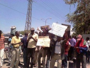 Haiti: Mobilisation pour essayer d’empêcher à Laurent Lamothe de recevoir décharge