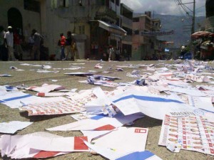 HAITI: Images horribles des élections législatives 2015