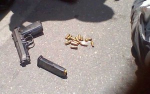 Un policier tue deux bandits à Petion Ville
