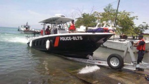 HAITI: l’ambassade américaine a remis 2 bateaux de vitesse à la PNH pour combattre le trafic de drogue