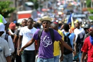 Haiti: L’opposition manifeste contre “un coup d’Etat électoral”